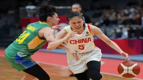 悲壮！国足昔日双星梦碎海外，中超沦为“弃将”，邵佳一寻新英才再起航